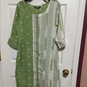 Green and White Women's Kurta
